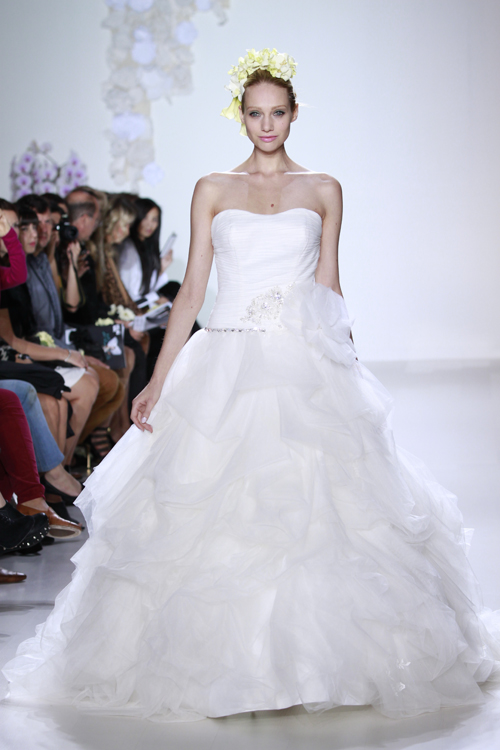 Paraezo 3 Paraezo 3 Detailed Princess like Wedding Gowns at Paraezo Couture